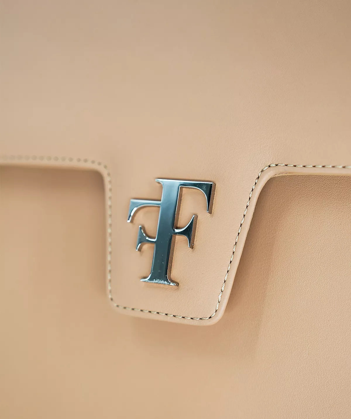 FF35 Beige Silver Bag