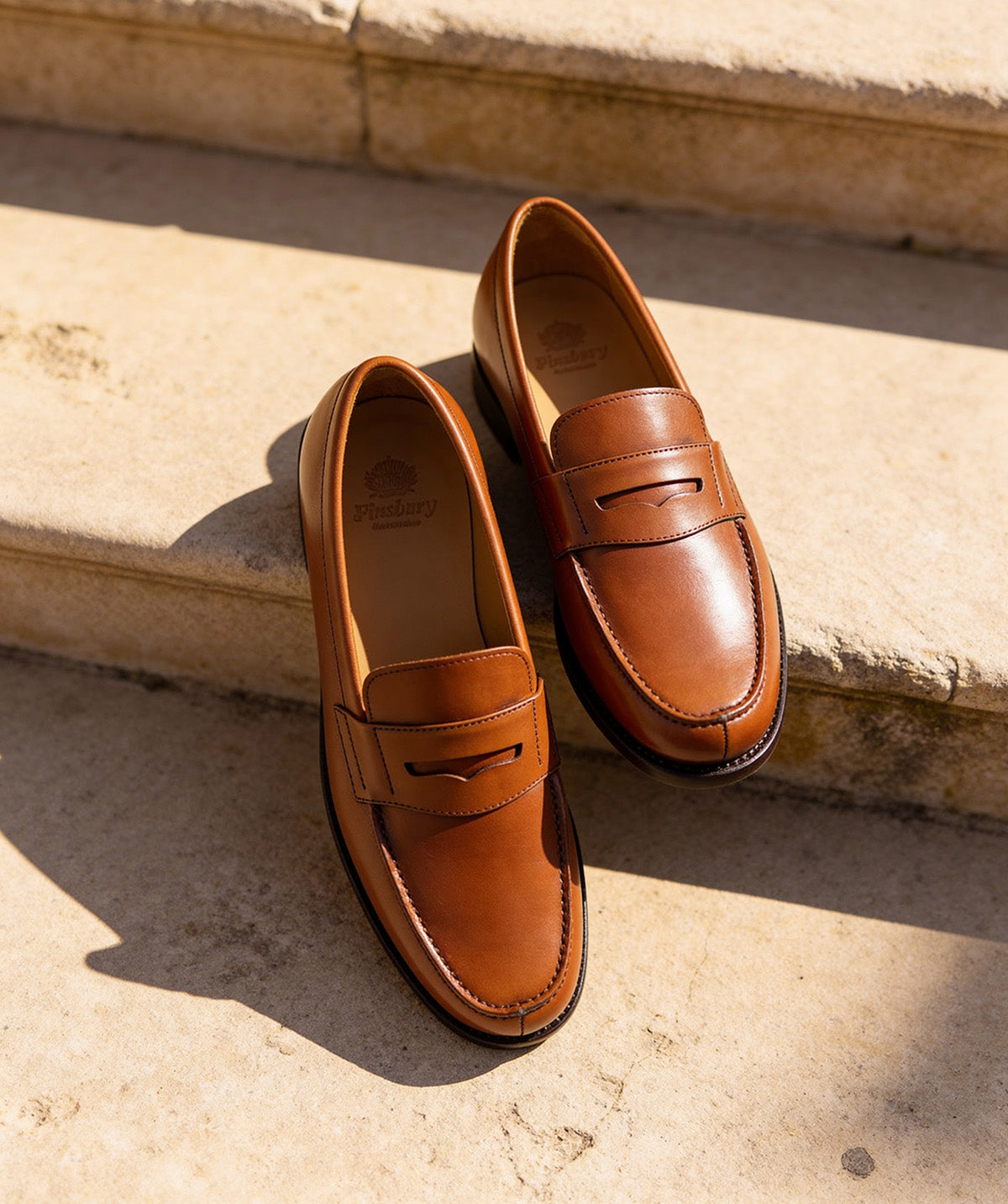 COLLEGE 1986 Gold Loafer