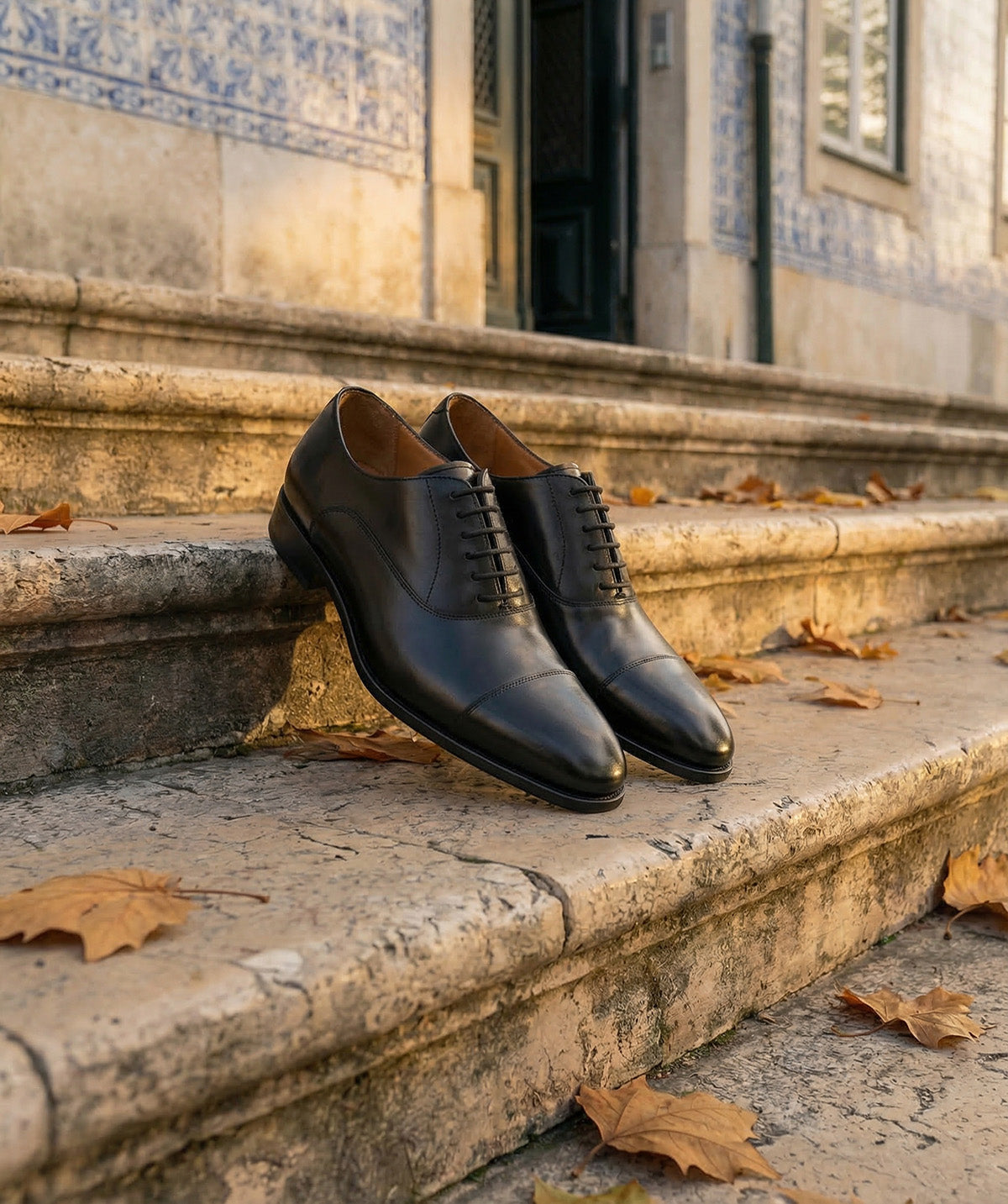 WHITNEY Black Oxford
