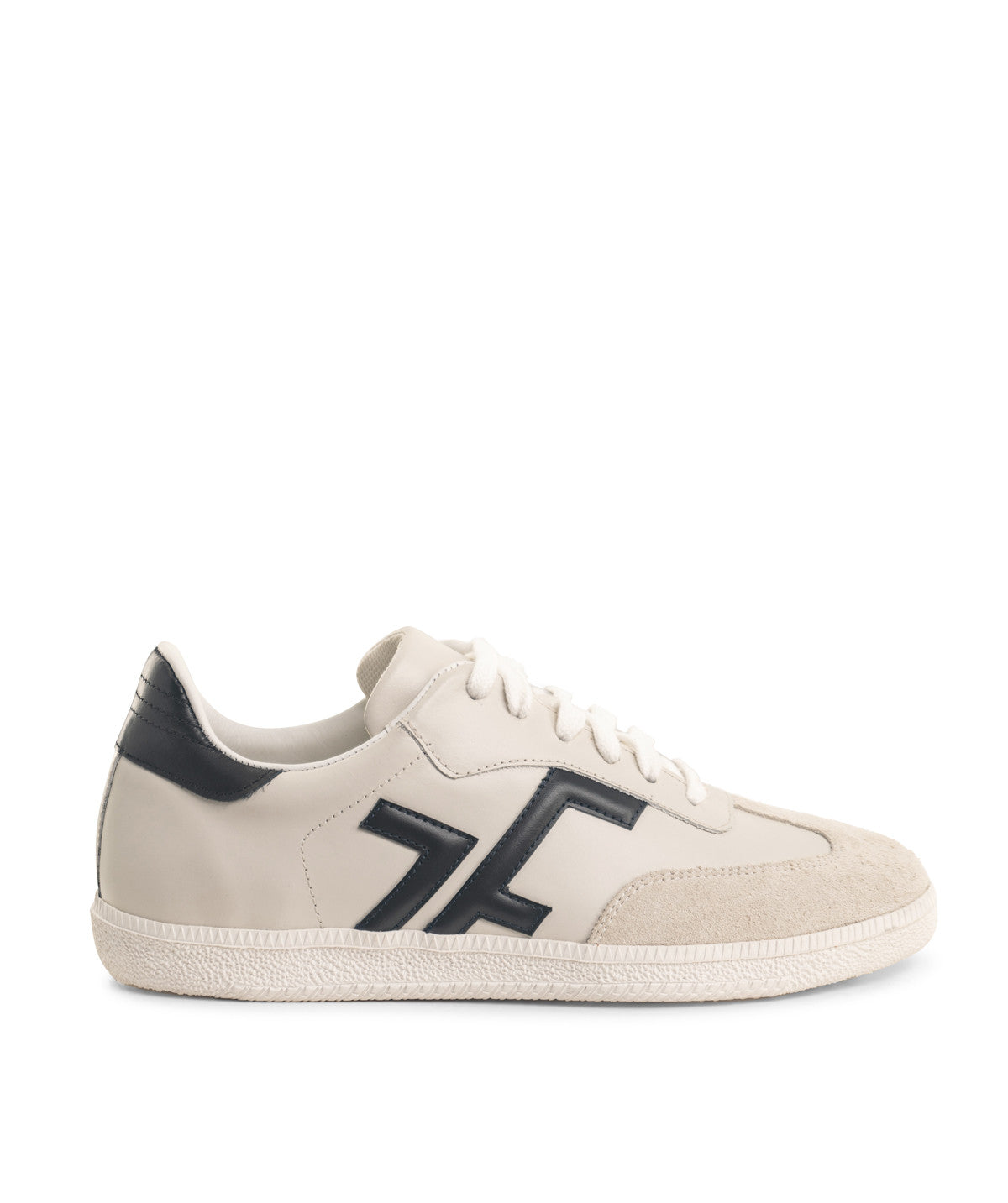s/files/1/0898/2354/3633/files/sneakers-mathilde-creme-et-noir.jpg_v_69959924554776-1_6b6c341f-abcf-4114-a411-c710cd1dde76.jpg?v=1745567412
